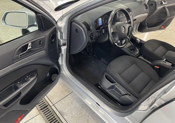 Skoda Octavia cena 15900 przebieg: 221400, rok produkcji 2008 z Sieradz małe 191